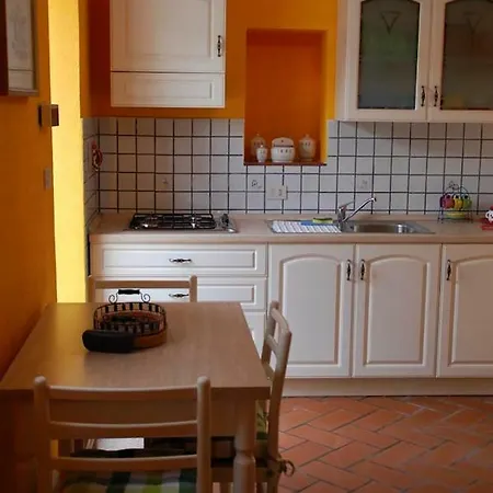 Sleeps 4 Wifi Casa vacanze *